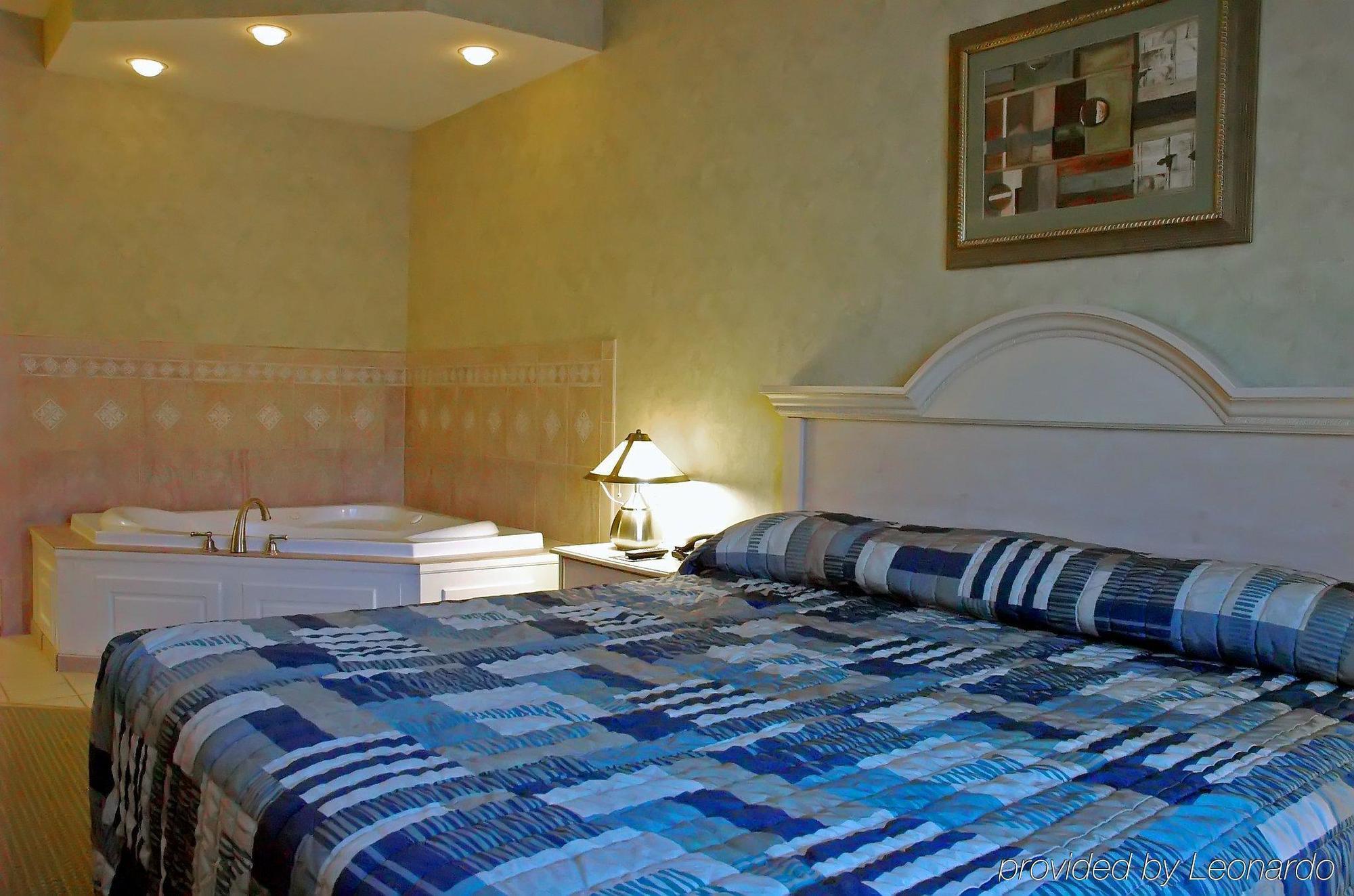 Holiday Inn Express Hotel & Suites Boston - Marlboro By Ihg Hudson Værelse billede